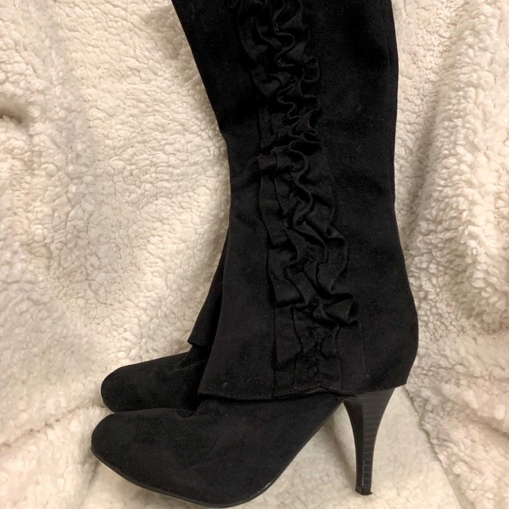 Fergalicious by Fergie boots  Sz 6